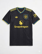 Manchester United Third Shirt 25/26 – Old School Edge Edition
